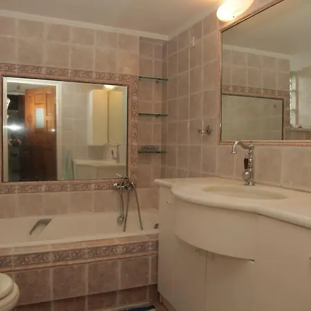 One Flat-one Floor-only Families Allowed *